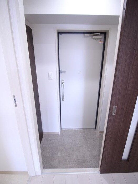 物件内観写真14　(玄関)