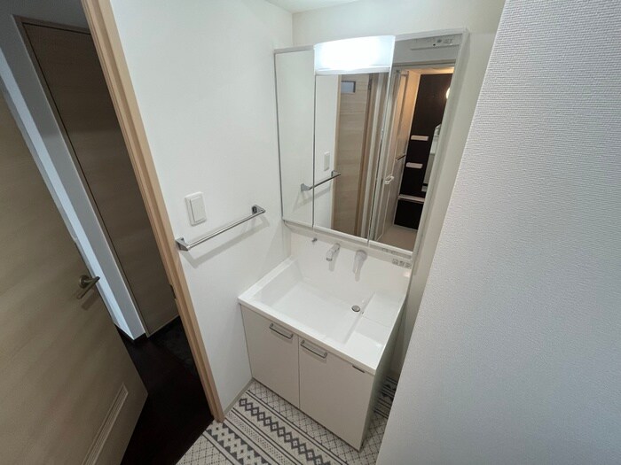 物件内観写真11　(洗面)