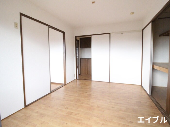 物件内観写真6　(居室)