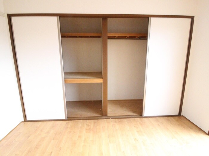 物件内観写真12　(収納)