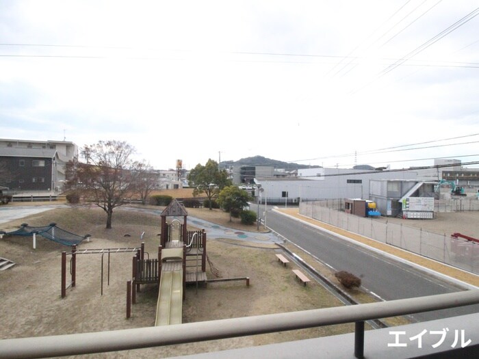 物件内観写真14　(室内からの展望)