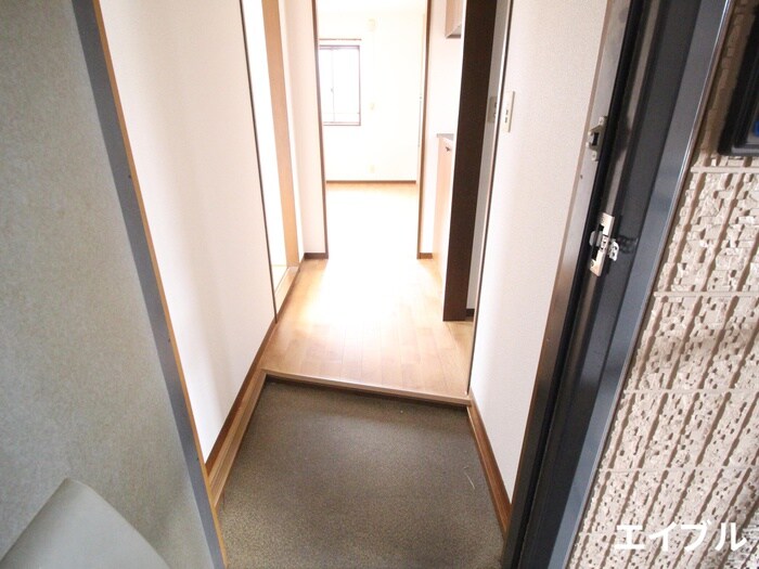 物件内観写真15　(玄関)