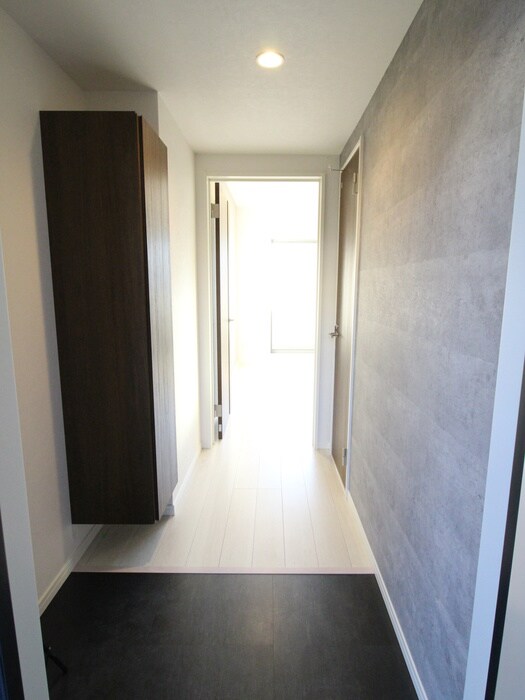 物件内観写真10　(玄関)