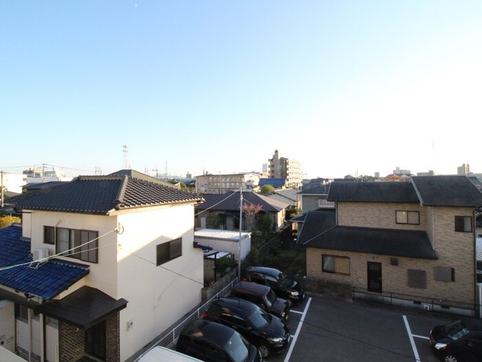 物件内観写真16　(室内からの展望)