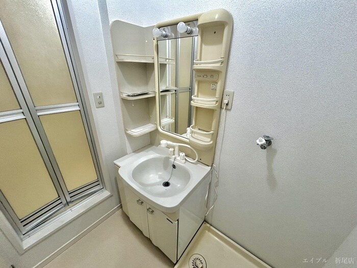 物件内観写真9　(洗面)