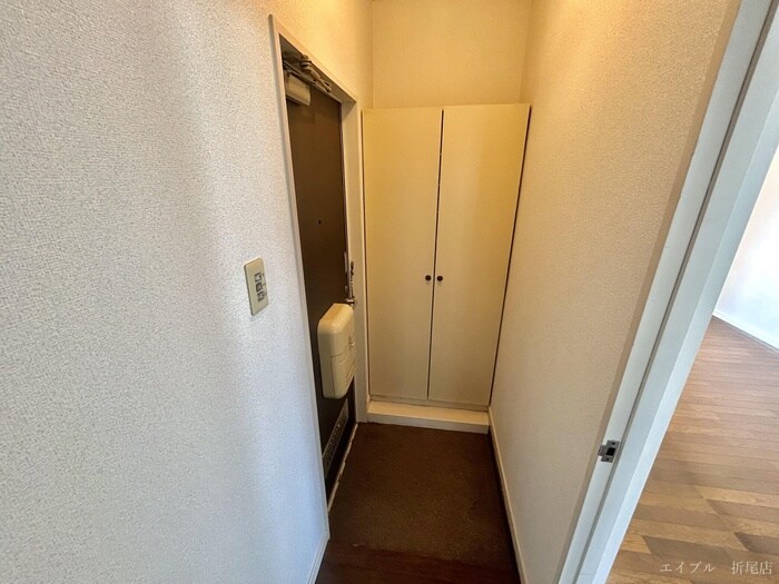 物件内観写真12　(玄関)