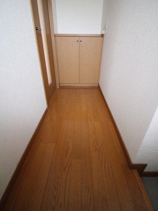 物件内観写真19　(廊下)