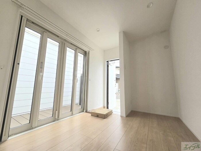 物件内観写真8　(居室)