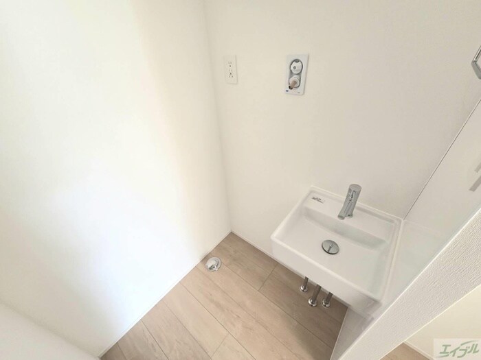 物件内観写真12　(洗濯機置場)