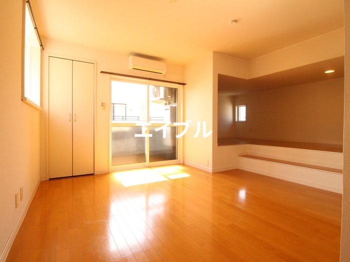 物件内観写真4　(居室)