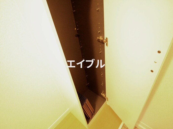 物件内観写真16　(靴箱)
