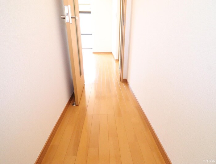 物件内観写真20　(廊下)