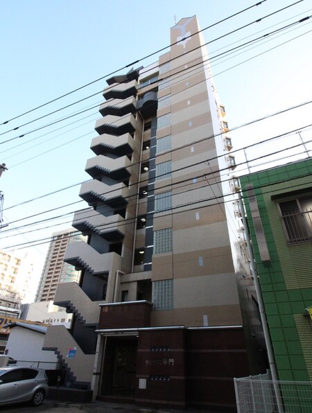 ラリブ大手門外観写真