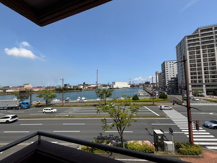 物件内観写真17　(室内からの展望)