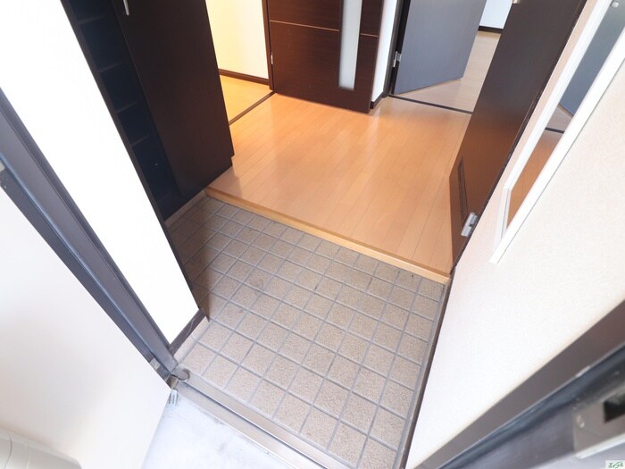 物件内観写真15　(玄関)