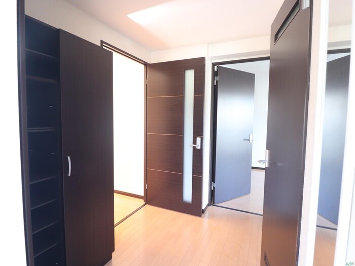 物件内観写真16　(靴箱)