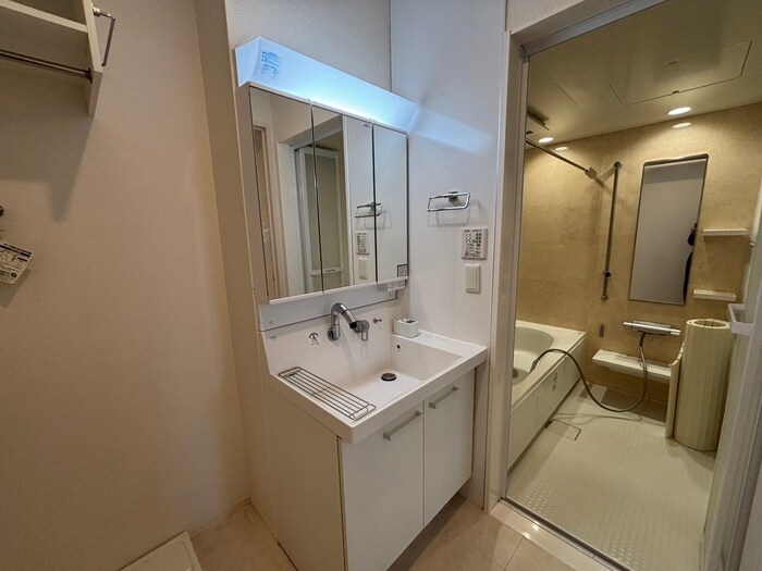 物件内観写真11　(洗面)