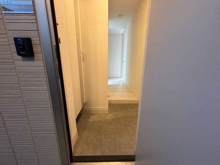 物件内観写真19　(玄関)