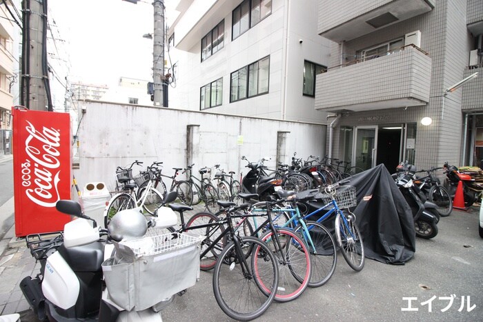 物件外観写真3　(駐輪場)