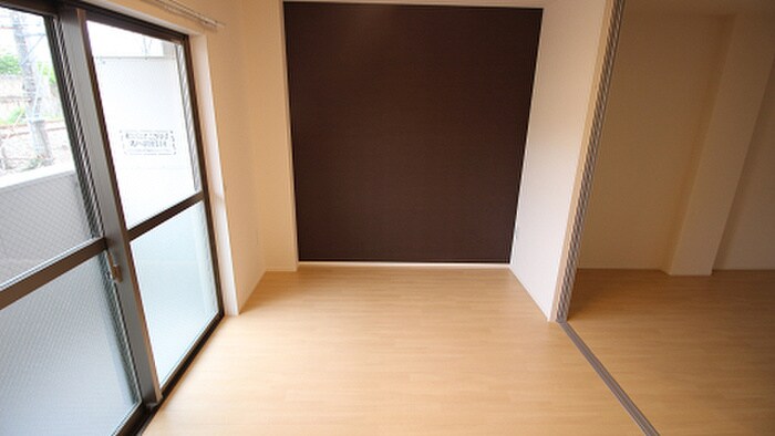 物件内観写真6　(居室)