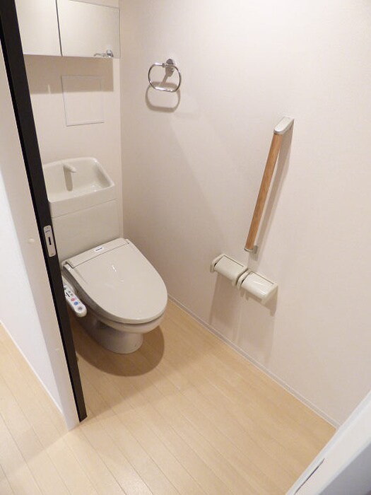 物件内観写真11　(トイレ)