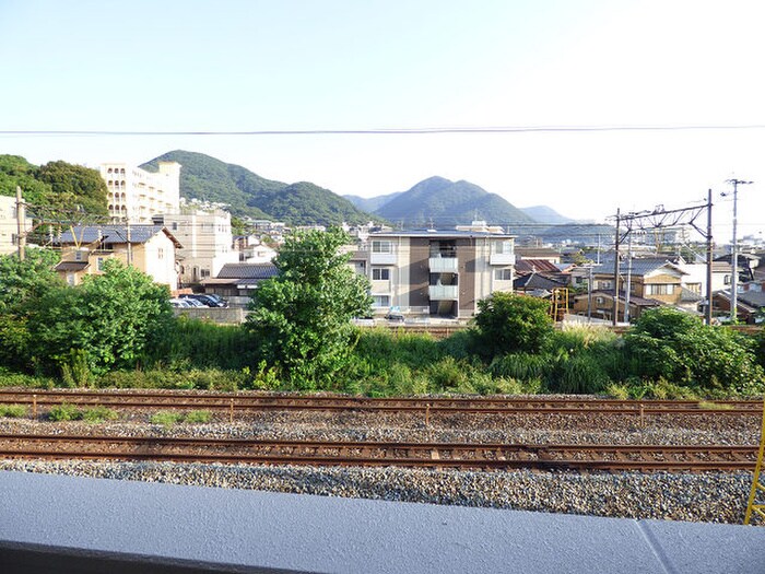 物件内観写真13　(室内からの展望)