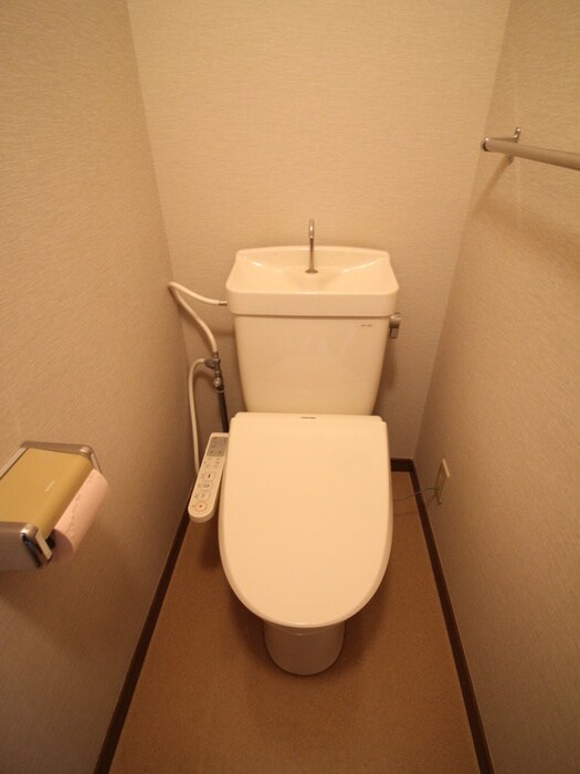 物件内観写真8　(トイレ)