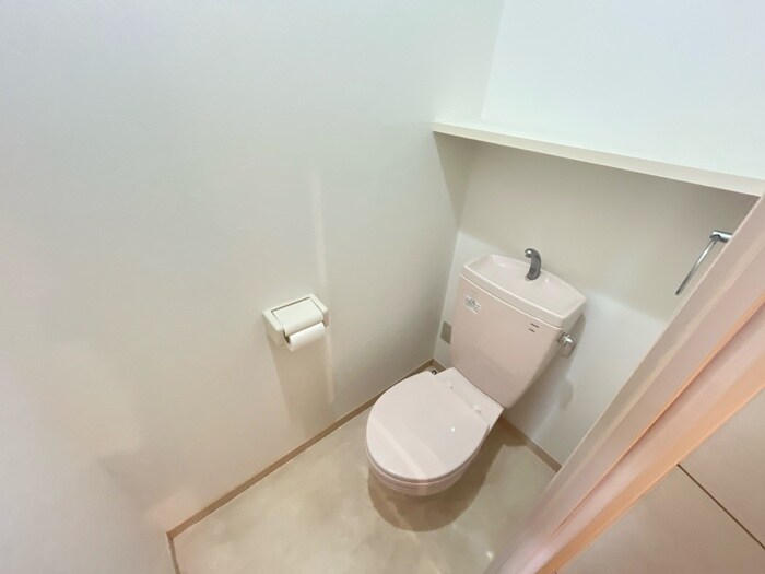 物件内観写真14　(トイレ)