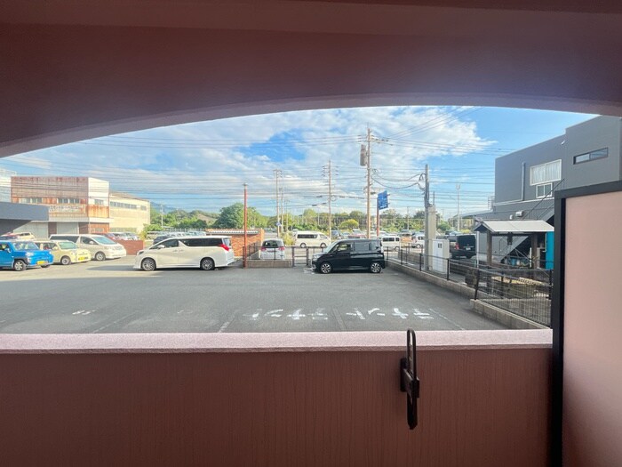 物件内観写真17　(室内からの展望)