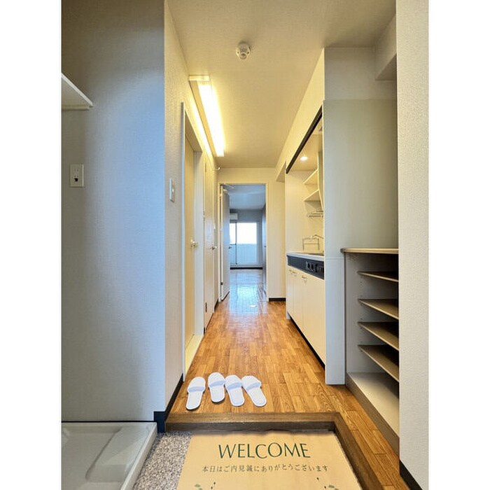 物件内観写真15　(玄関)