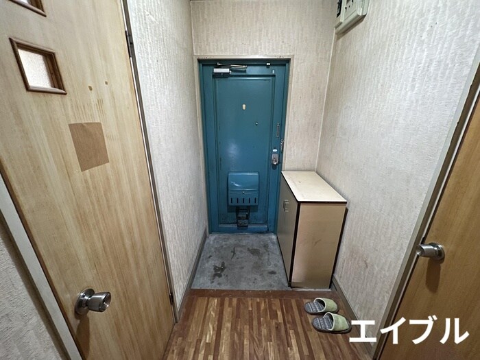 物件内観写真13　(玄関)