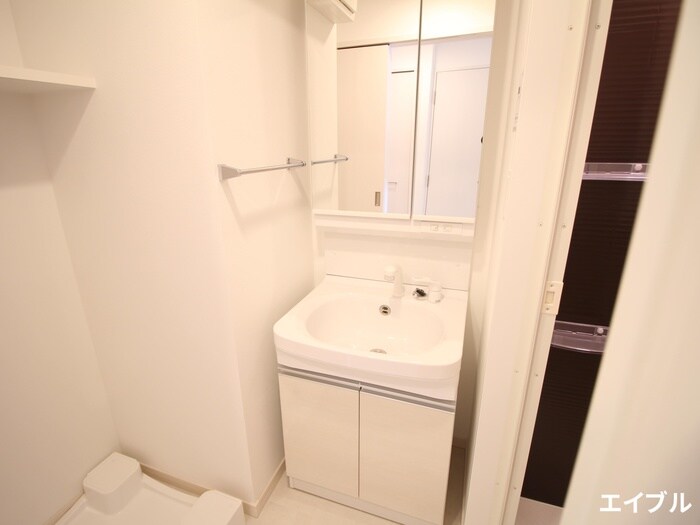 物件内観写真11　(洗面)