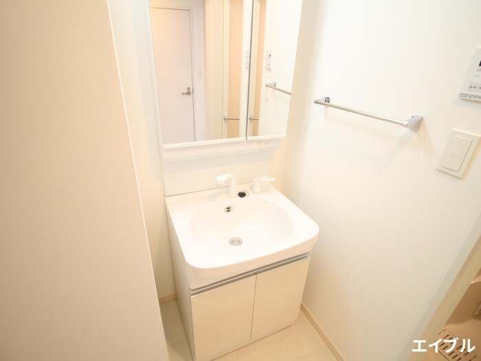 物件内観写真11　(洗面)