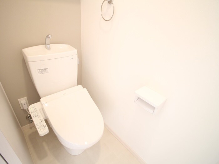 物件内観写真12　(トイレ)