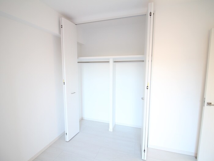 物件内観写真12　(収納)