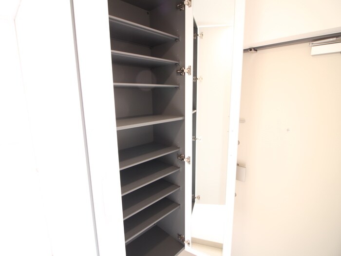 物件内観写真14　(靴箱)