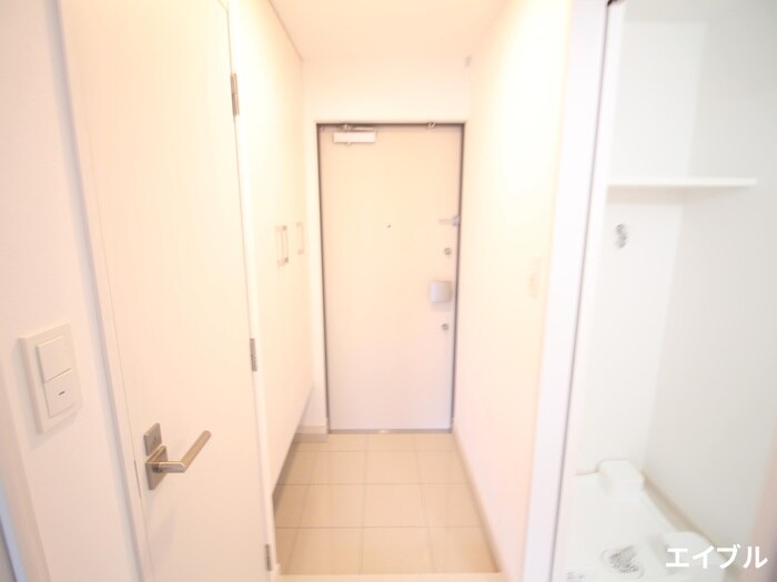 物件内観写真16　(玄関)