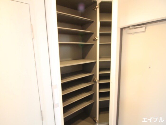 物件内観写真17　(靴箱)