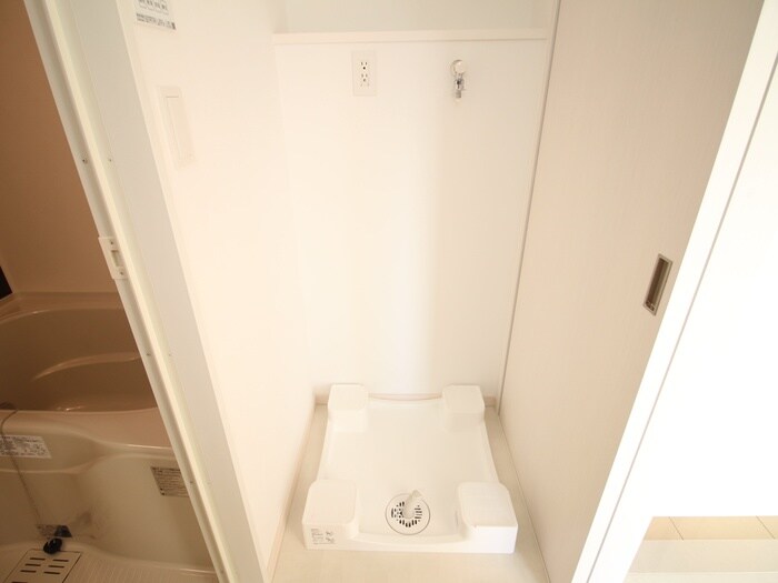 物件内観写真19　(洗濯機置場)