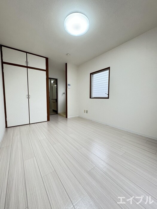 物件内観写真2　(居室)