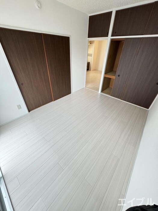 物件内観写真3　(居室)