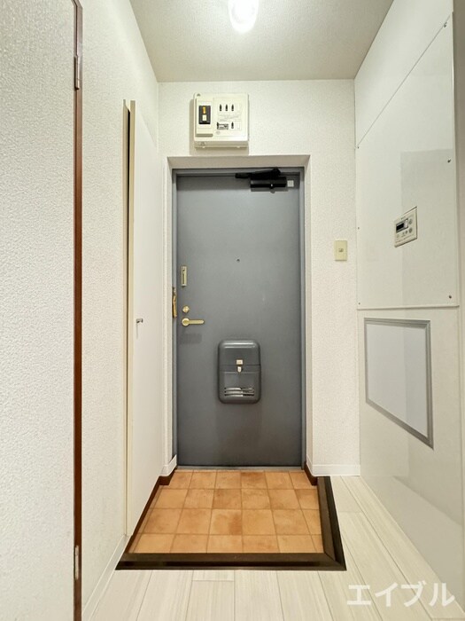 物件内観写真9　(玄関)