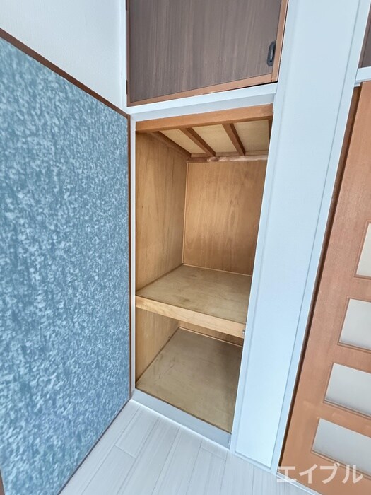 物件内観写真16　(収納)