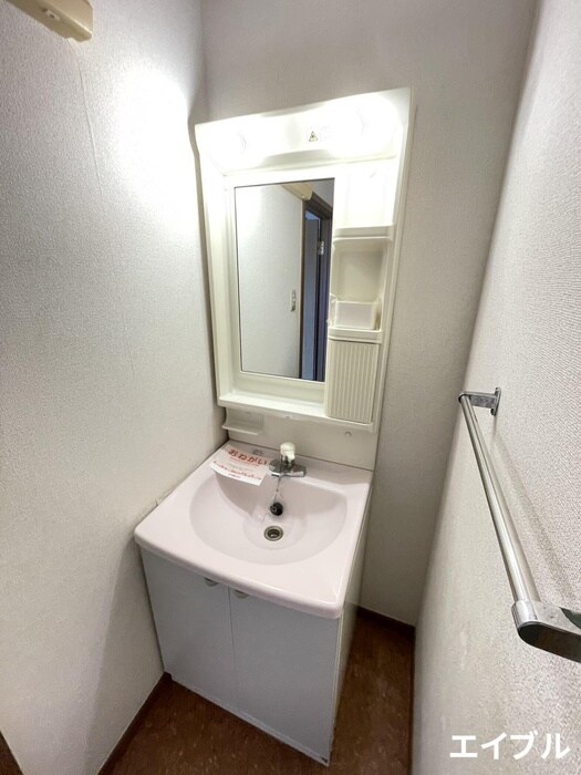 物件内観写真9　(洗面)