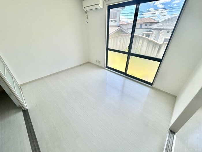 物件内観写真4　(居室)