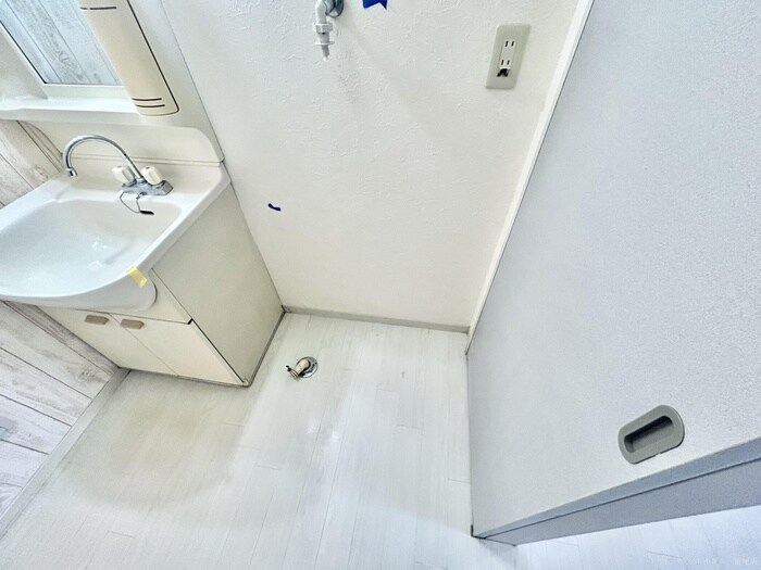 物件内観写真9　(洗濯機置場)