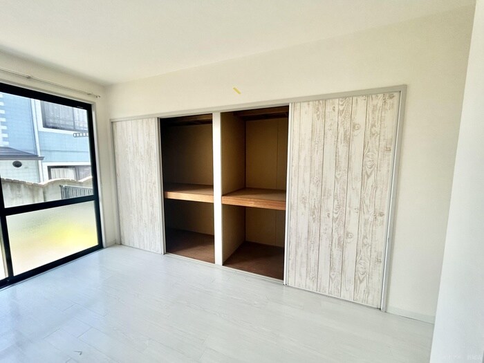 物件内観写真10　(収納)