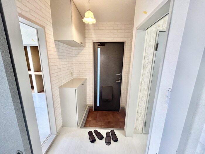 物件内観写真11　(玄関)