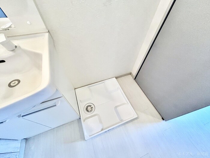 物件内観写真8　(洗濯機置場)