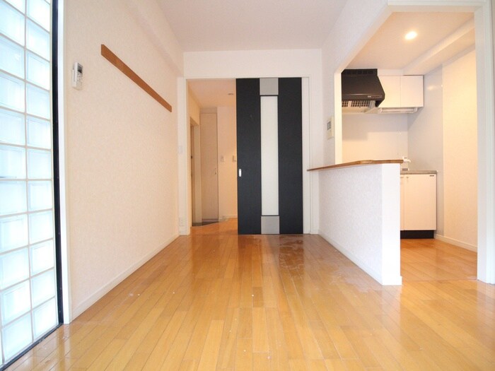 物件内観写真2　(居室)